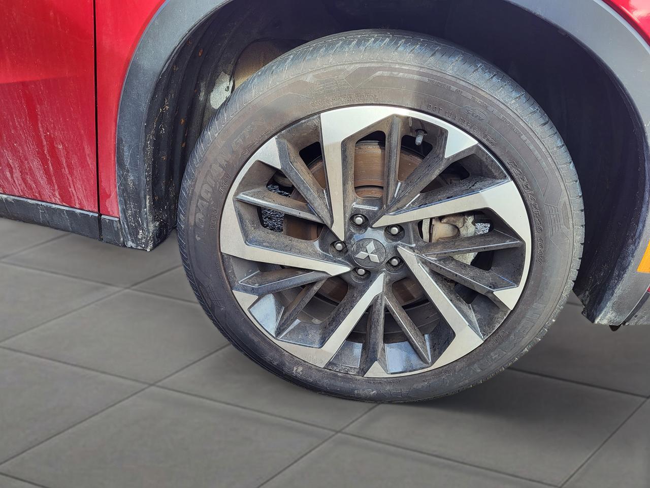 2024 Mitsubishi Outlander SEL Photo