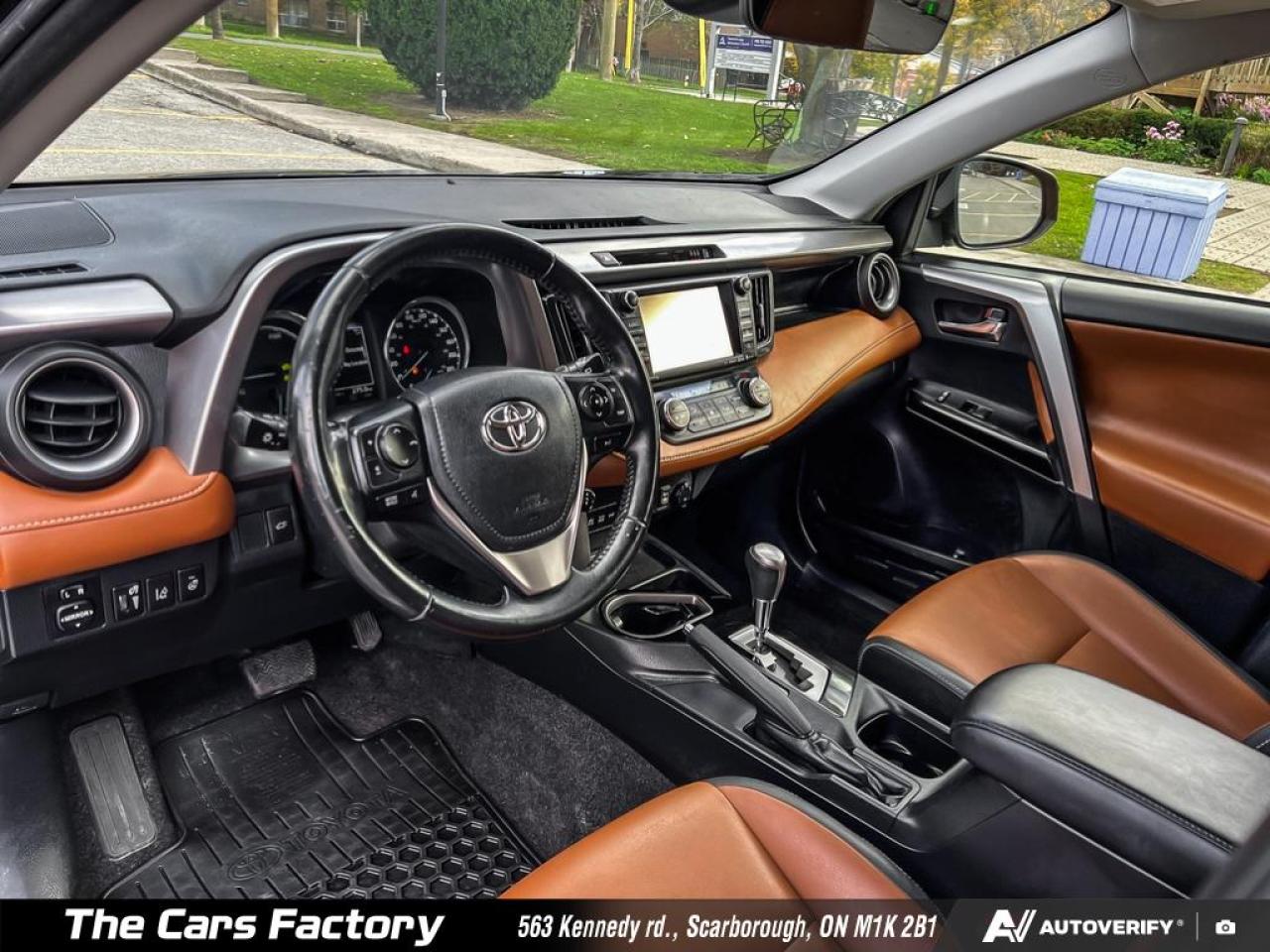 2017 Toyota RAV4 LIMITED Leather/Camera/Roof - Mint! Photo