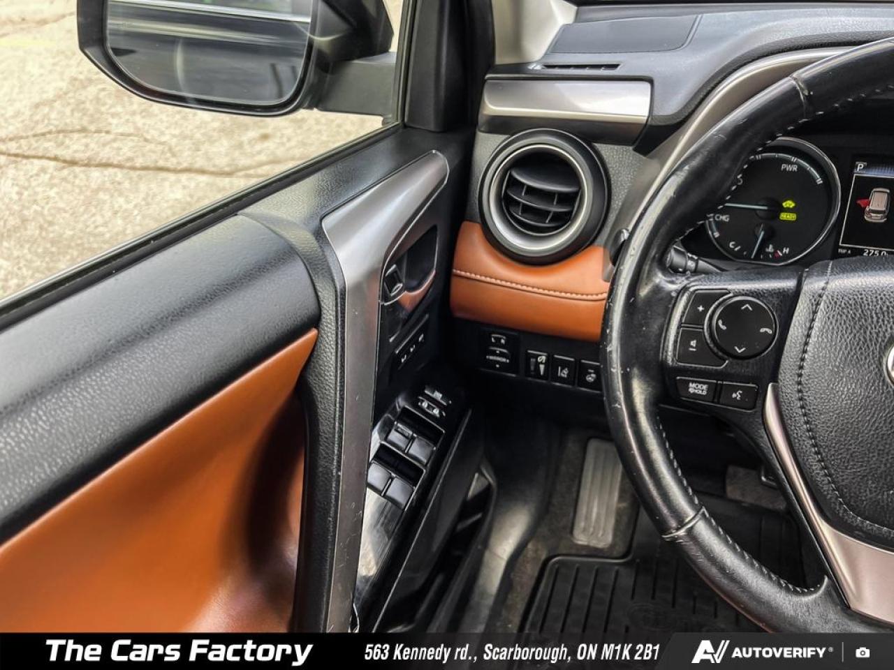 2017 Toyota RAV4 LIMITED Leather/Camera/Roof - Mint! Photo