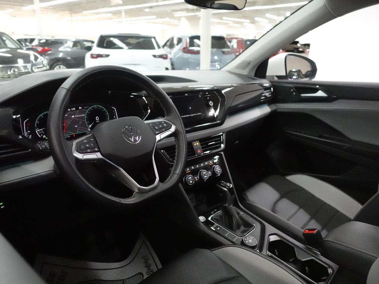 2022 Volkswagen Taos HIGHLINE | AWD | Nav | Leather | Pano roof | BSM Photo