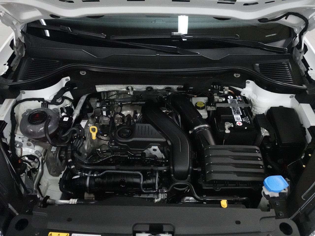 2022 Volkswagen Taos HIGHLINE | AWD | Nav | Leather | Pano roof | BSM Photo