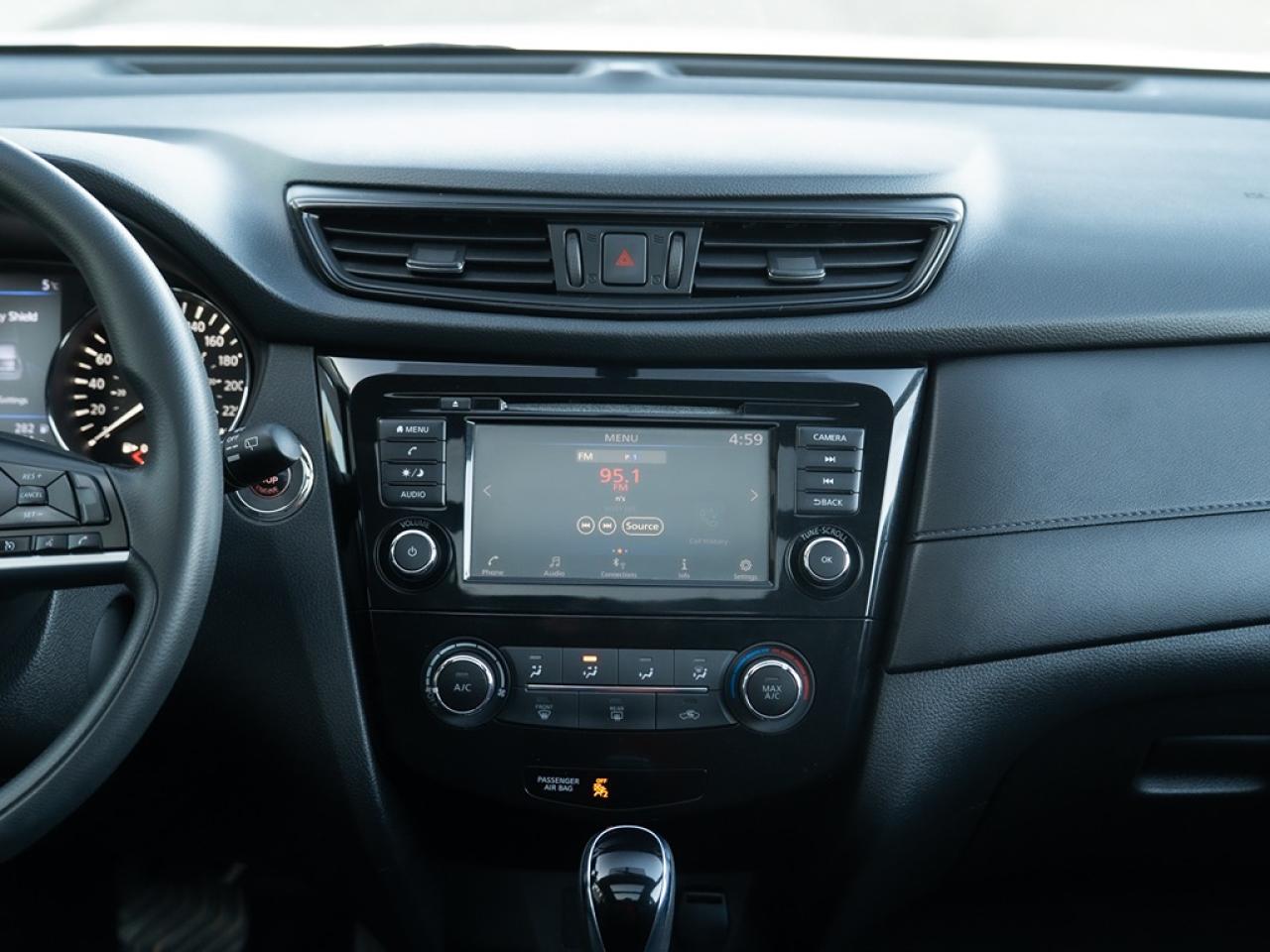 2018 Nissan Rogue SV AWD Photo31