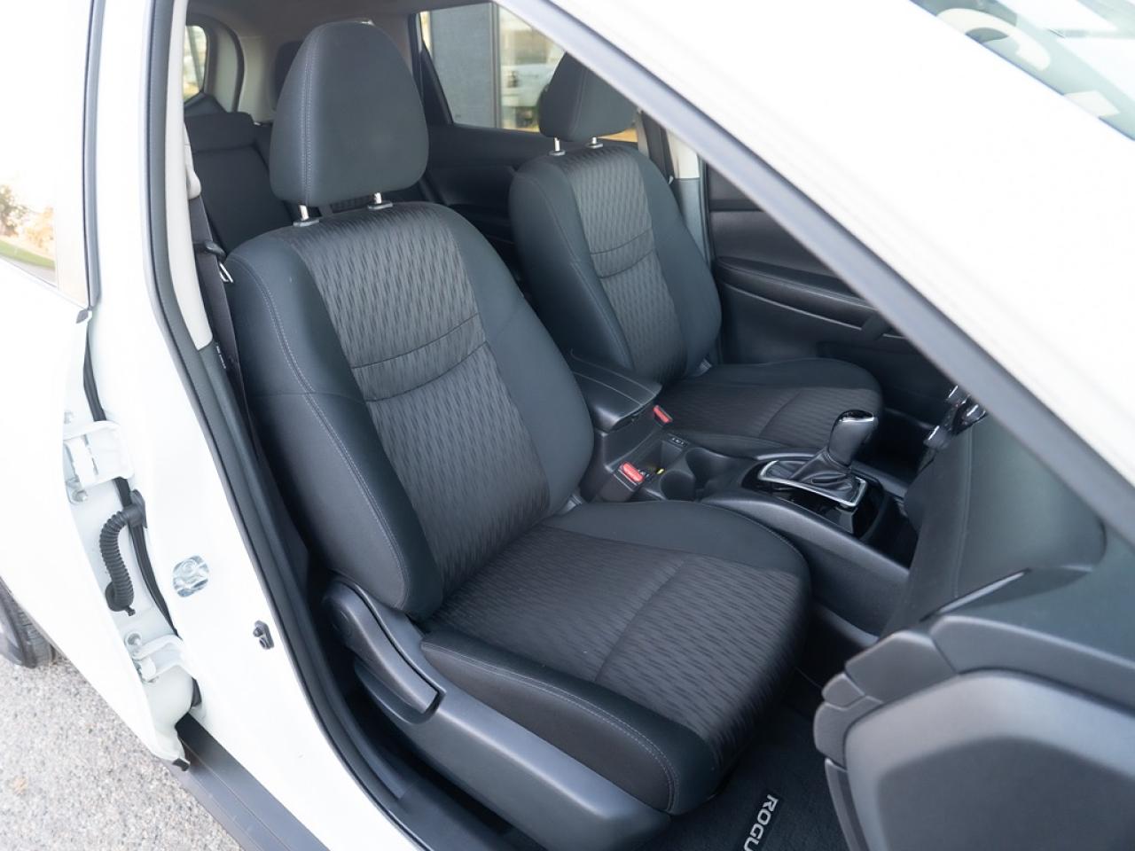2018 Nissan Rogue SV AWD Photo44
