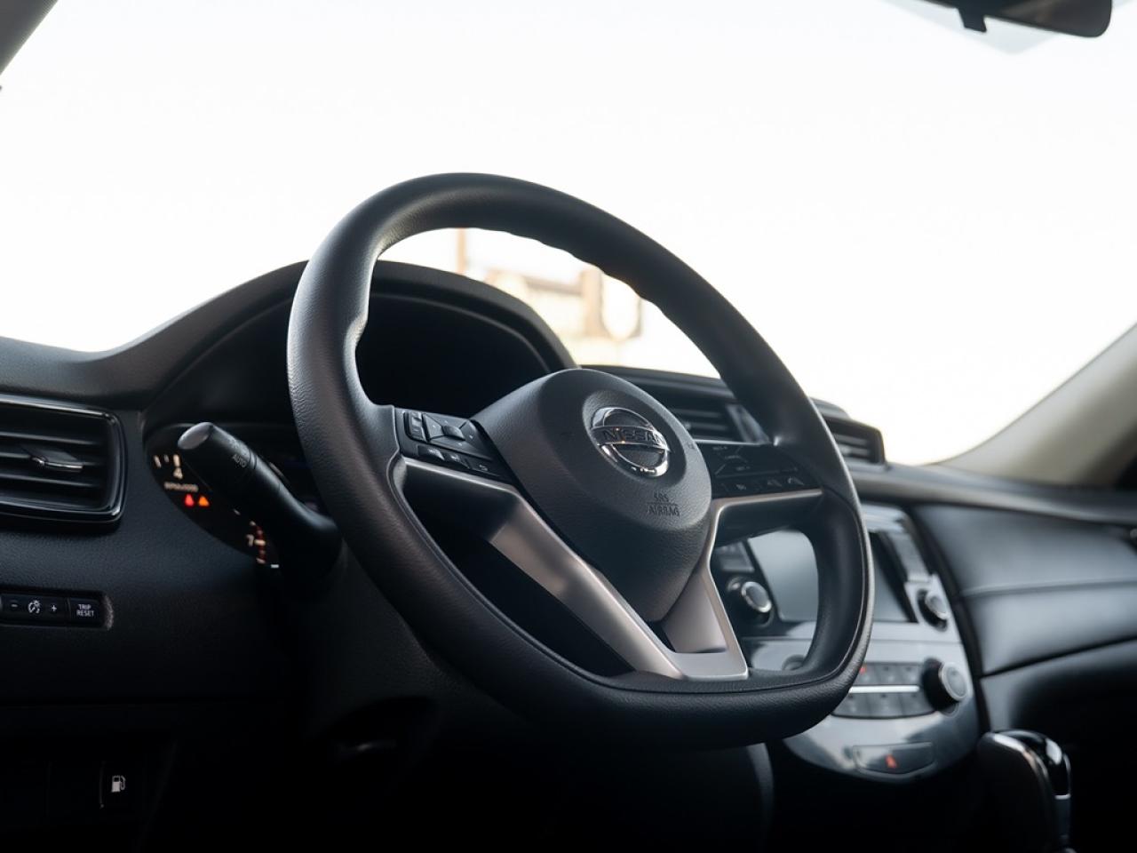 2018 Nissan Rogue SV AWD Photo37