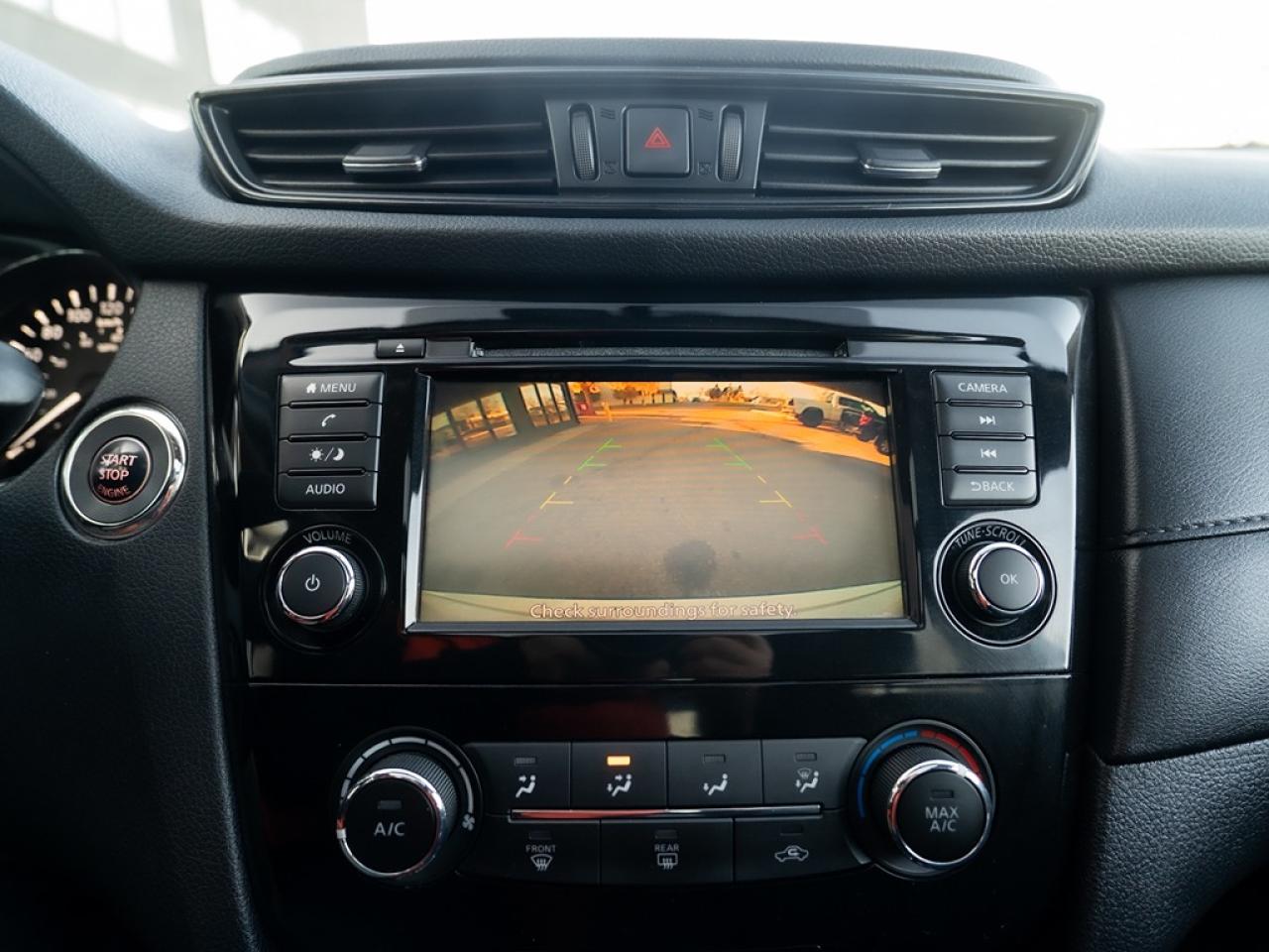2018 Nissan Rogue SV AWD Photo40