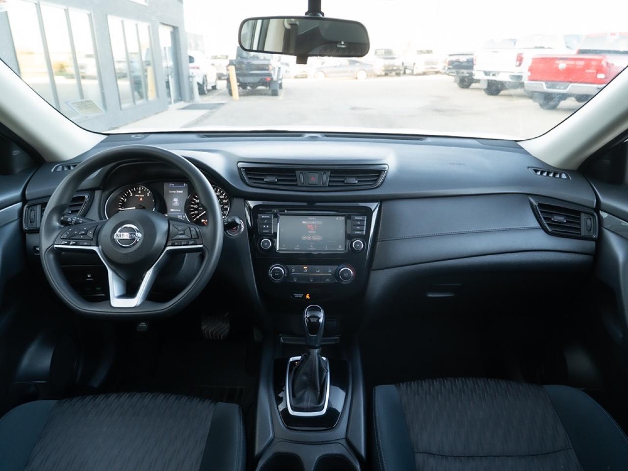 2018 Nissan Rogue SV AWD Photo7