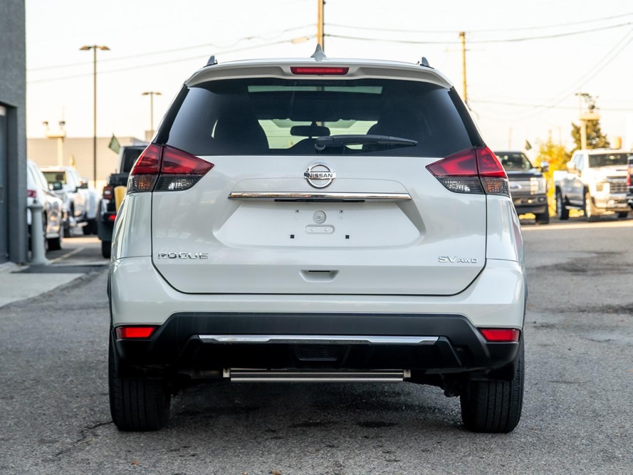 2018 Nissan Rogue SV AWD Photo6