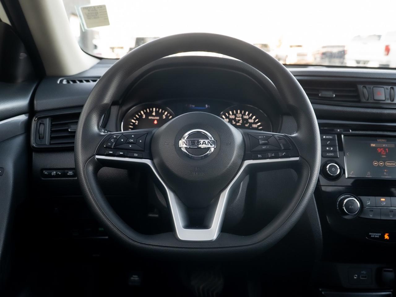 2018 Nissan Rogue SV AWD Photo33