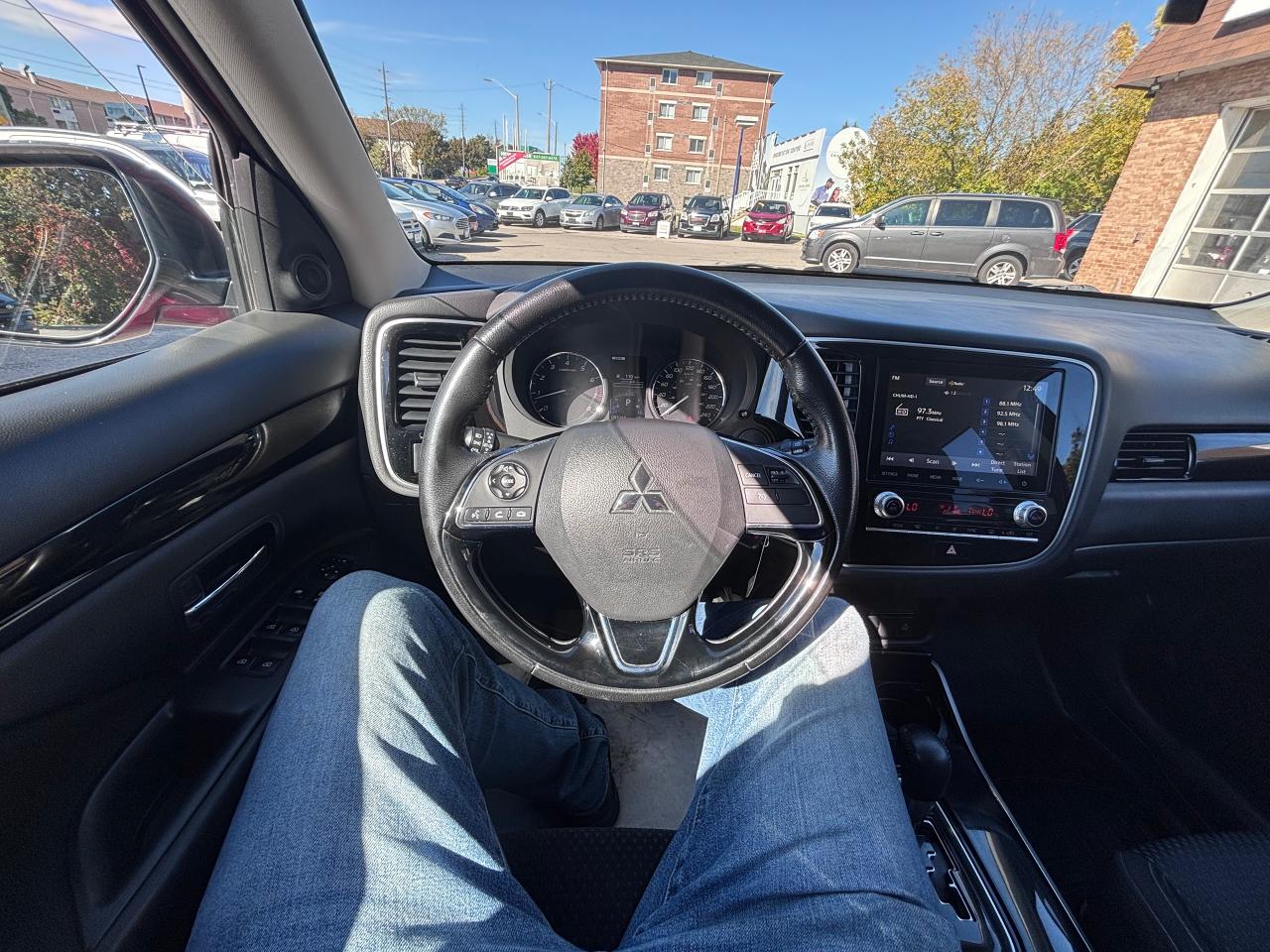 2020 Mitsubishi Outlander ES AWC LOW KMS 7 PASSENGER - Photo #21