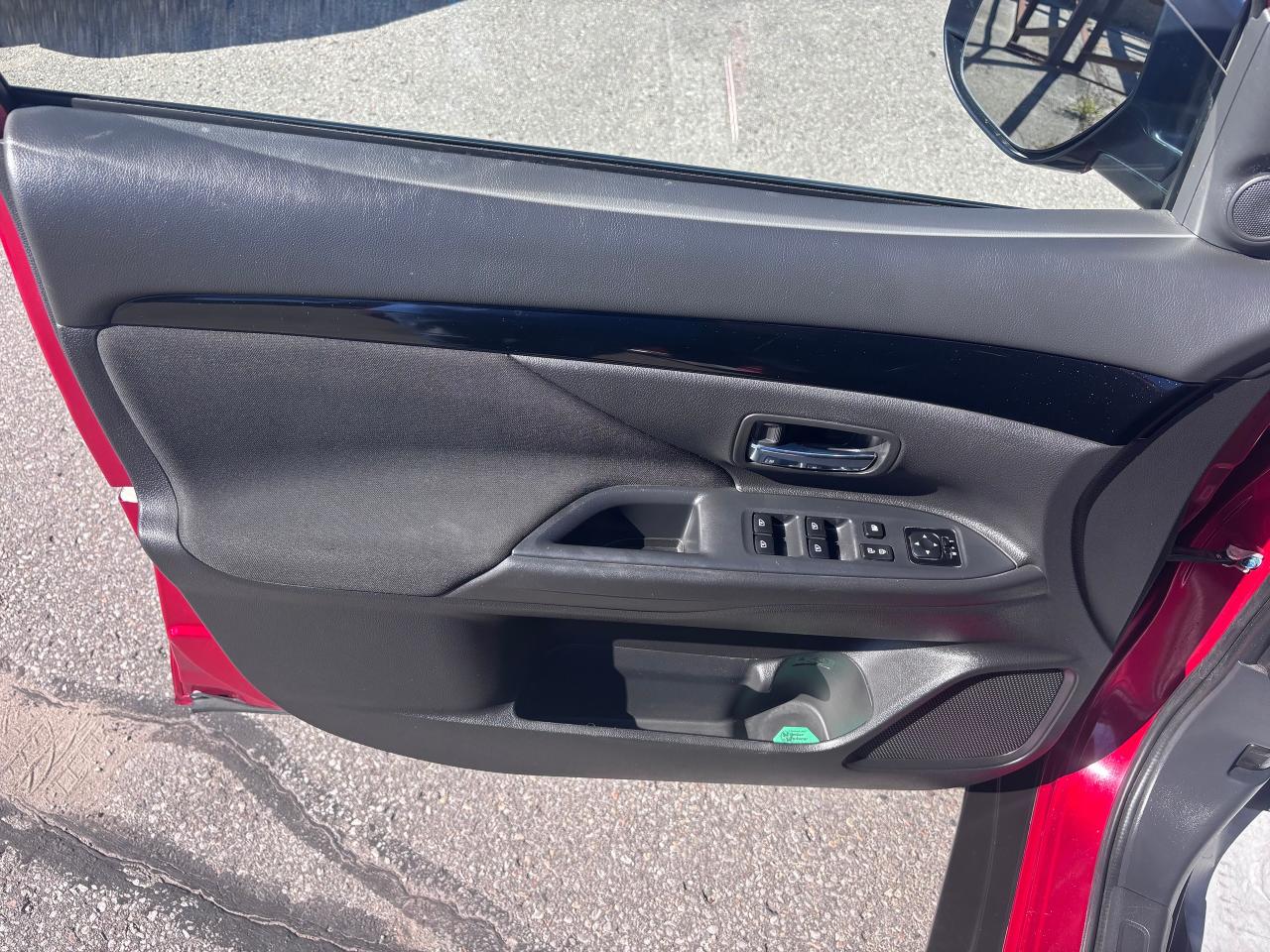 2020 Mitsubishi Outlander ES AWC LOW KMS 7 PASSENGER - Photo #20
