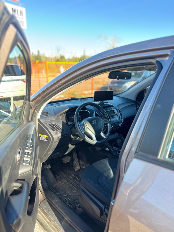 2012 Hyundai Tucson GL Photo3