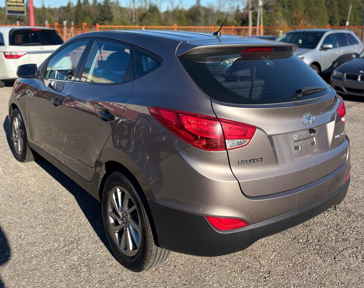 2012 Hyundai Tucson GL - Photo #5