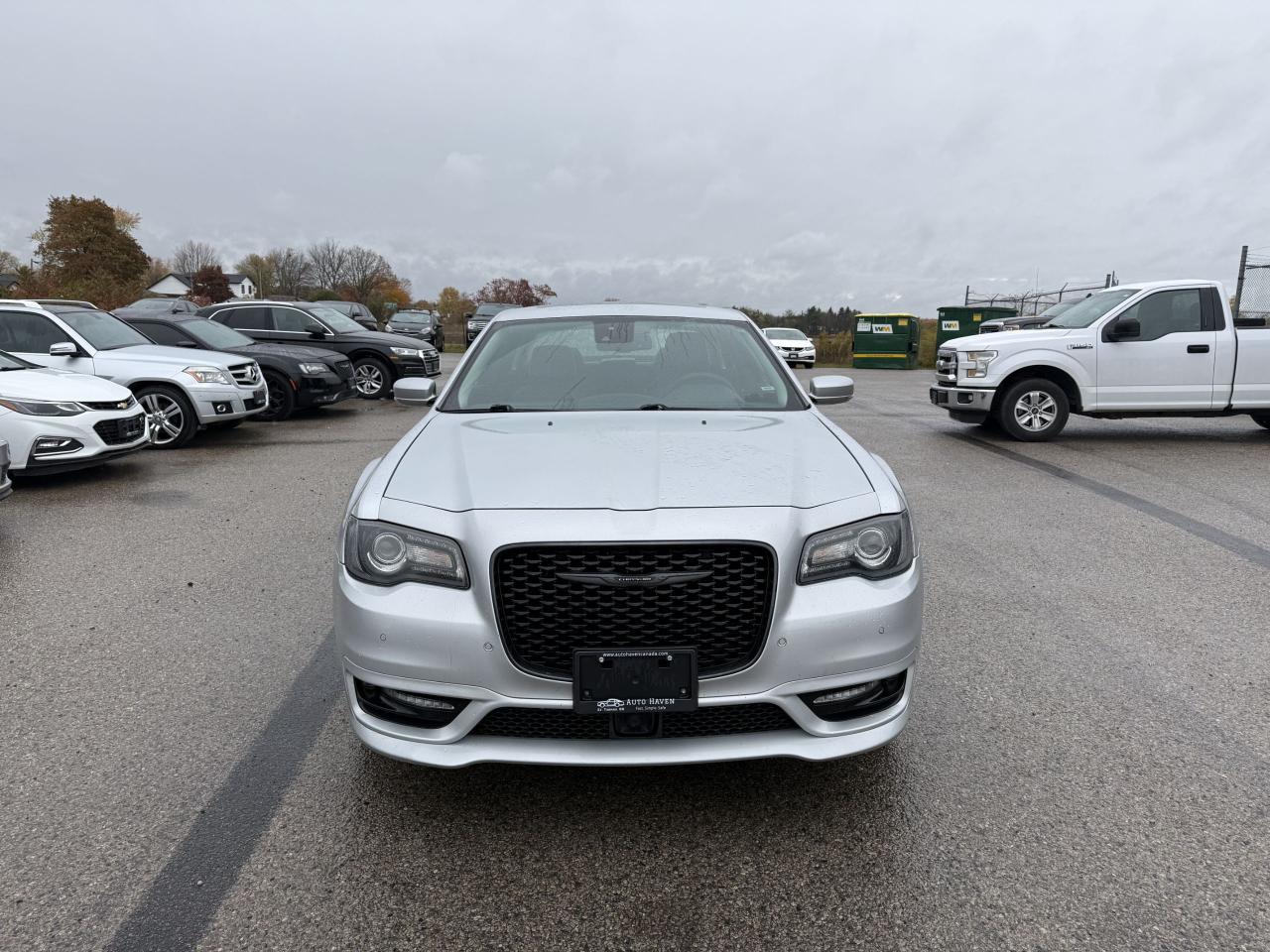2023 Chrysler 300 300 Touring L AWD - Photo #2