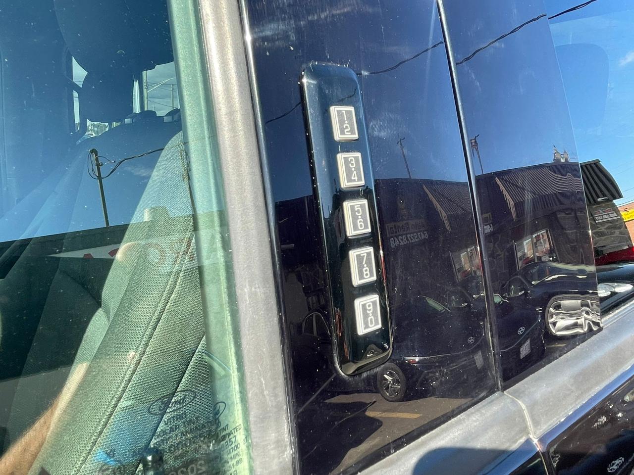 2019 Ford F-150 XLT 4WD SuperCrew 6.5' Box 1owner  NO Accident - Photo #14