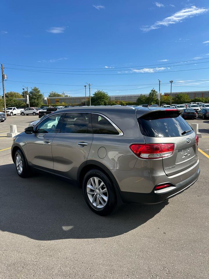 2017 Kia Sorento LX Photo