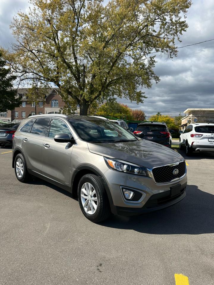 2017 Kia Sorento LX - Photo #8