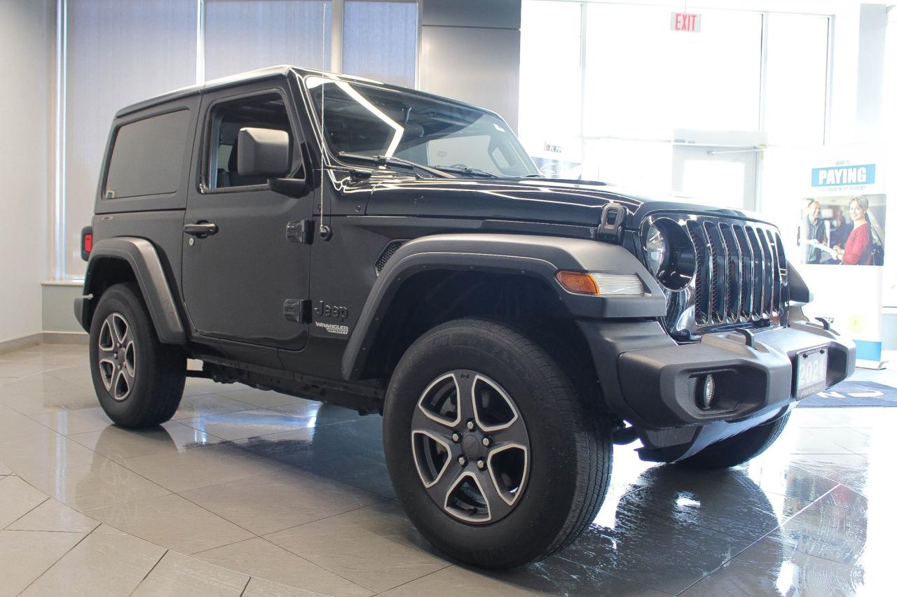 2021 Jeep Wrangler Sport CLOTH UPHOLSTERY - BACKUP CAMERA - CLEAN CARFAX! Photo3