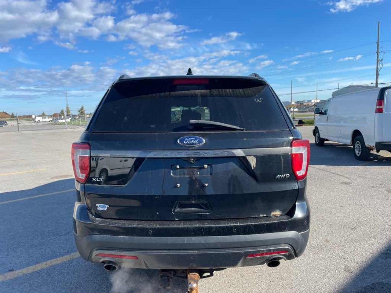 2017 Ford Explorer XLT - Photo #5