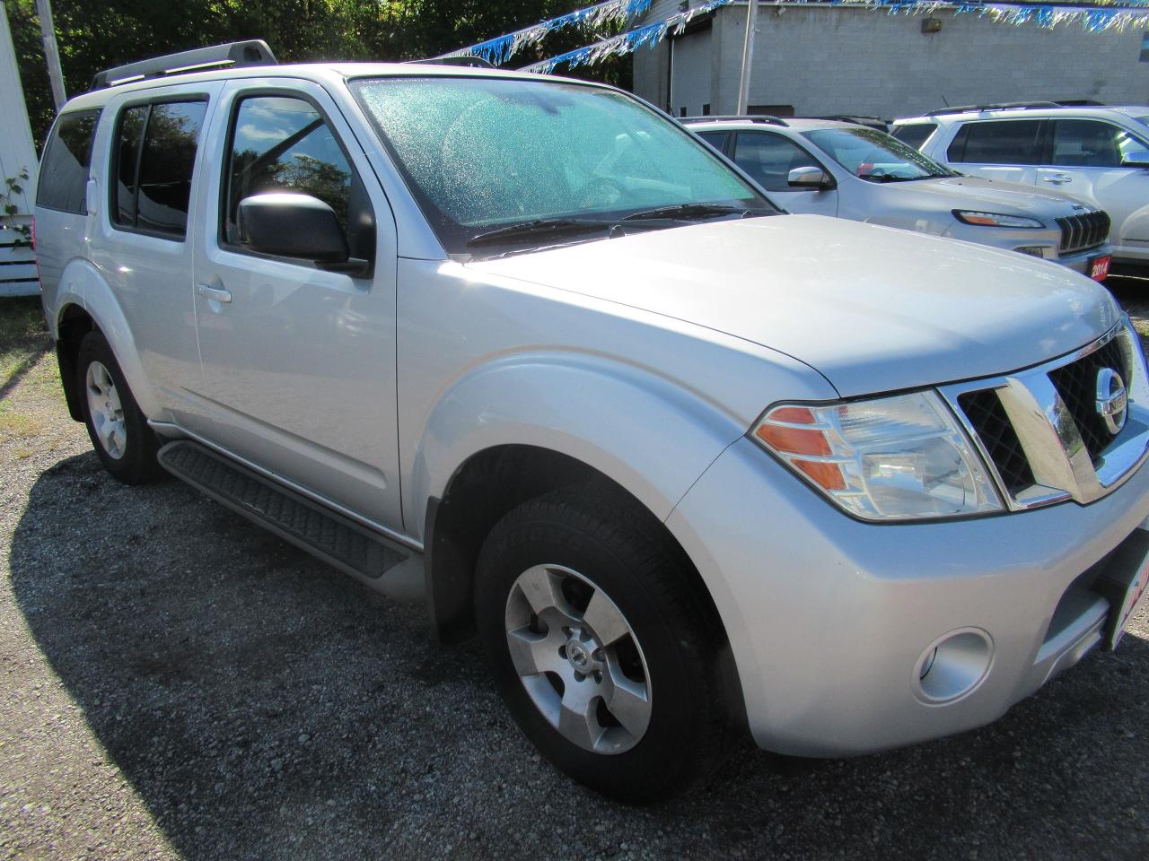 2010 Nissan Pathfinder S - Photo #2