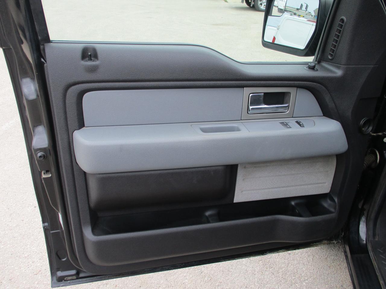 2011 Ford F-150 4WD REG CAB 145" XL - Photo #8