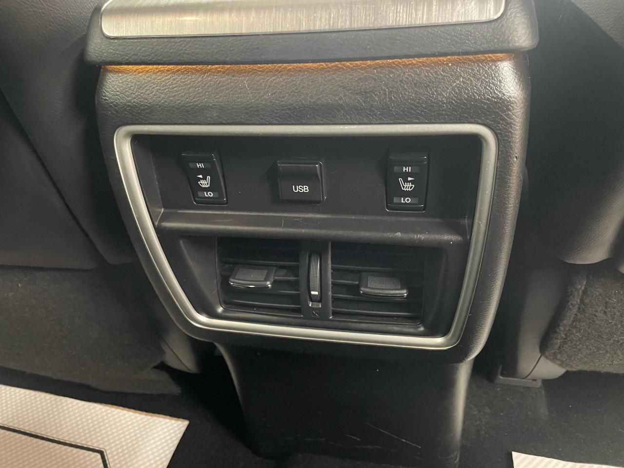 2017 Nissan Murano Platinum Photo