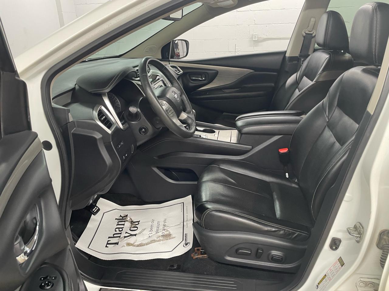 2017 Nissan Murano Platinum Photo11