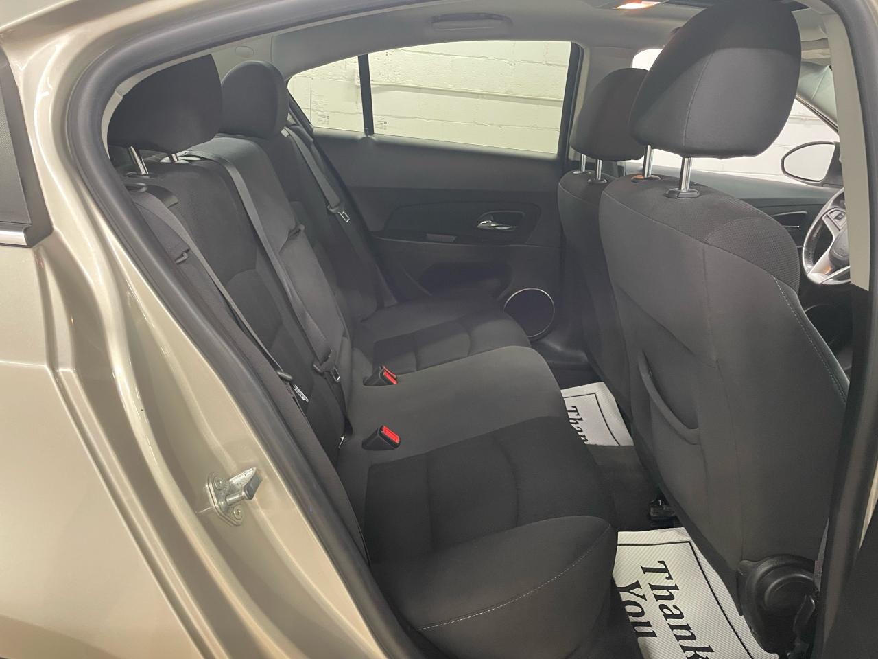 2014 Chevrolet Cruze 1LT Photo9