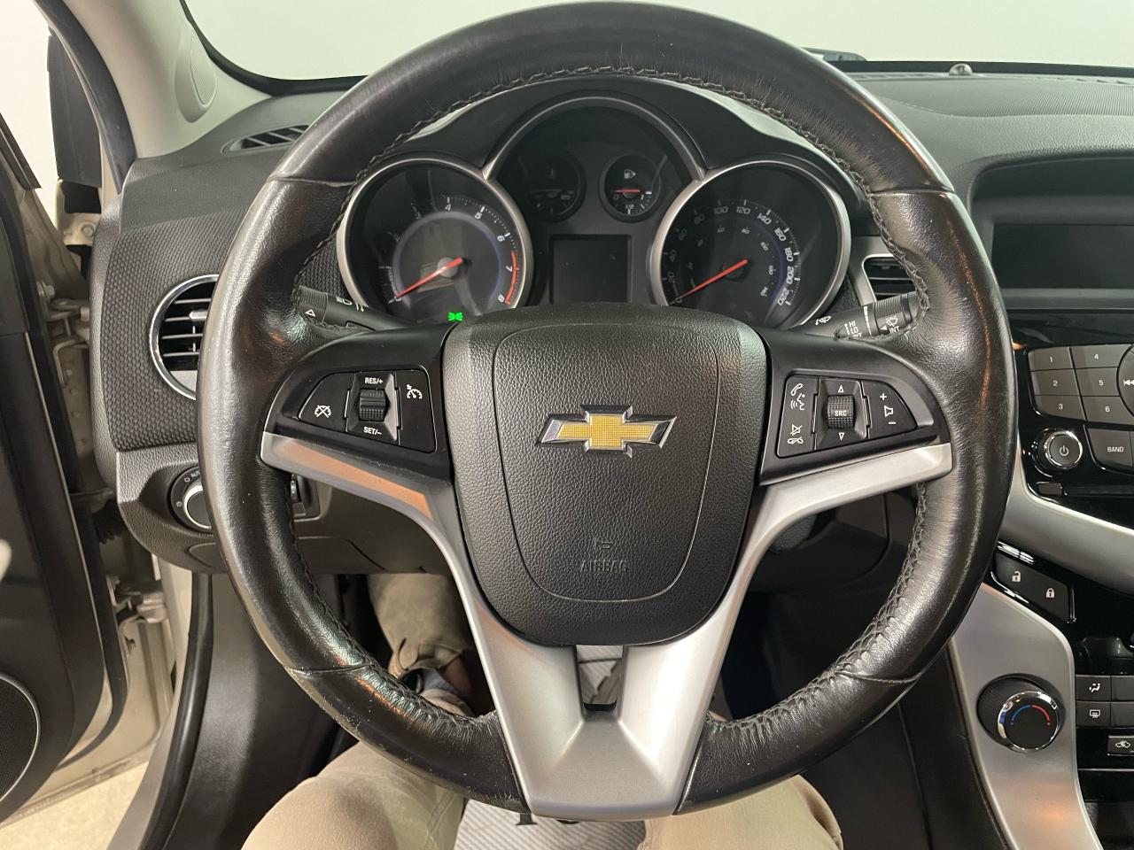2014 Chevrolet Cruze 1LT Photo40