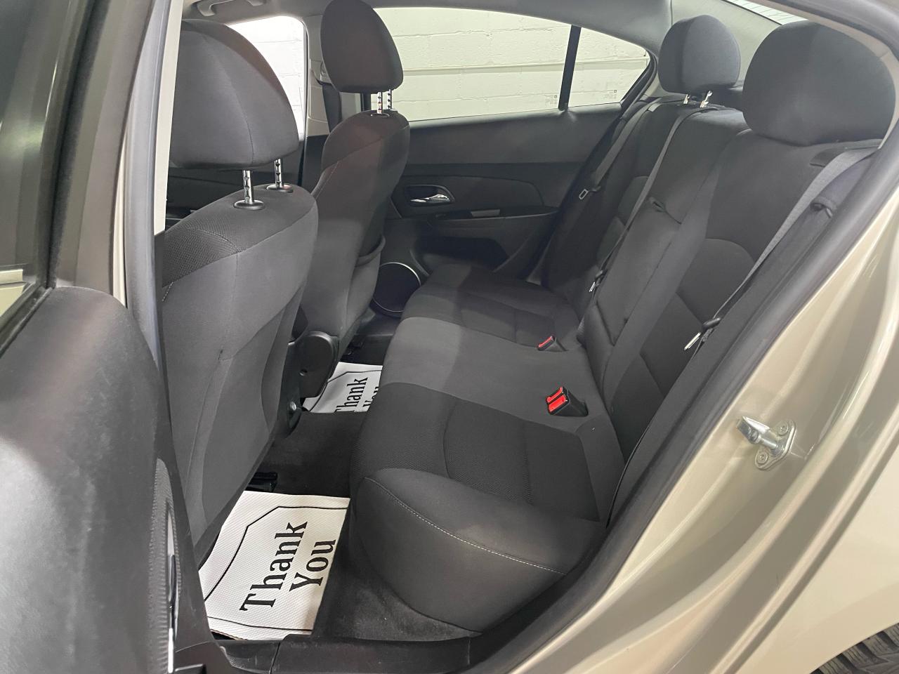 2014 Chevrolet Cruze 1LT Photo30