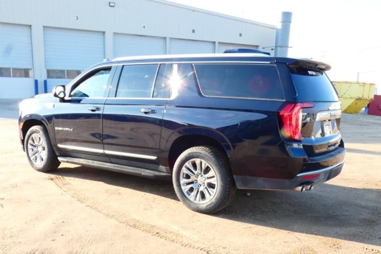 2021 GMC Yukon XL Denali 4WD w/H&C L, pano S/R, NAV, BUC, HUD, ent. - Photo #8