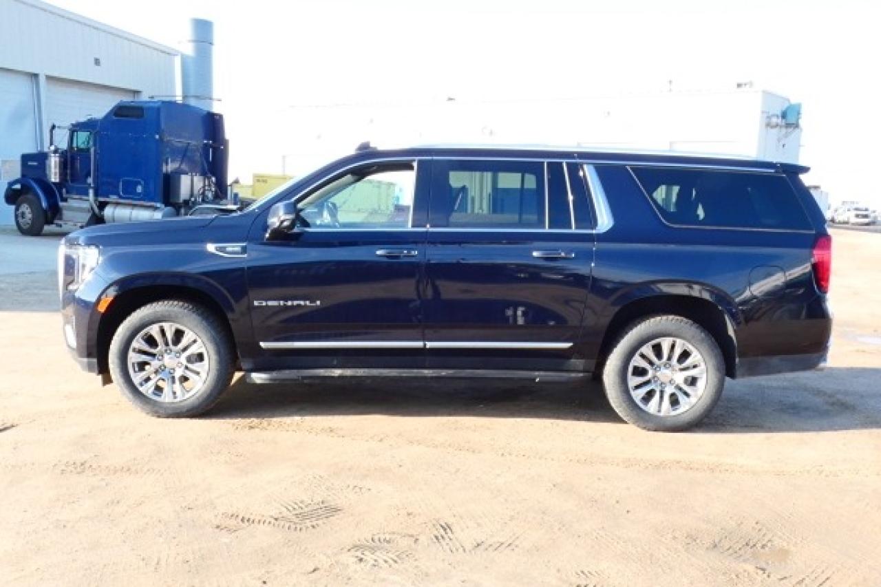 2021 GMC Yukon XL Denali 4WD w/H&C L, pano S/R, NAV, BUC, HUD, ent. - Photo #1
