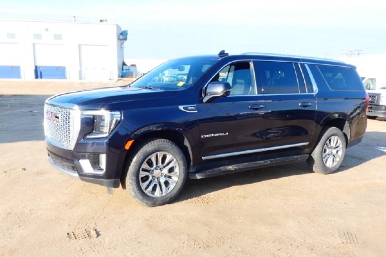 2021 GMC Yukon XL Denali 4WD w/H&C L, pano S/R, NAV, BUC, HUD, ent. - Photo #2
