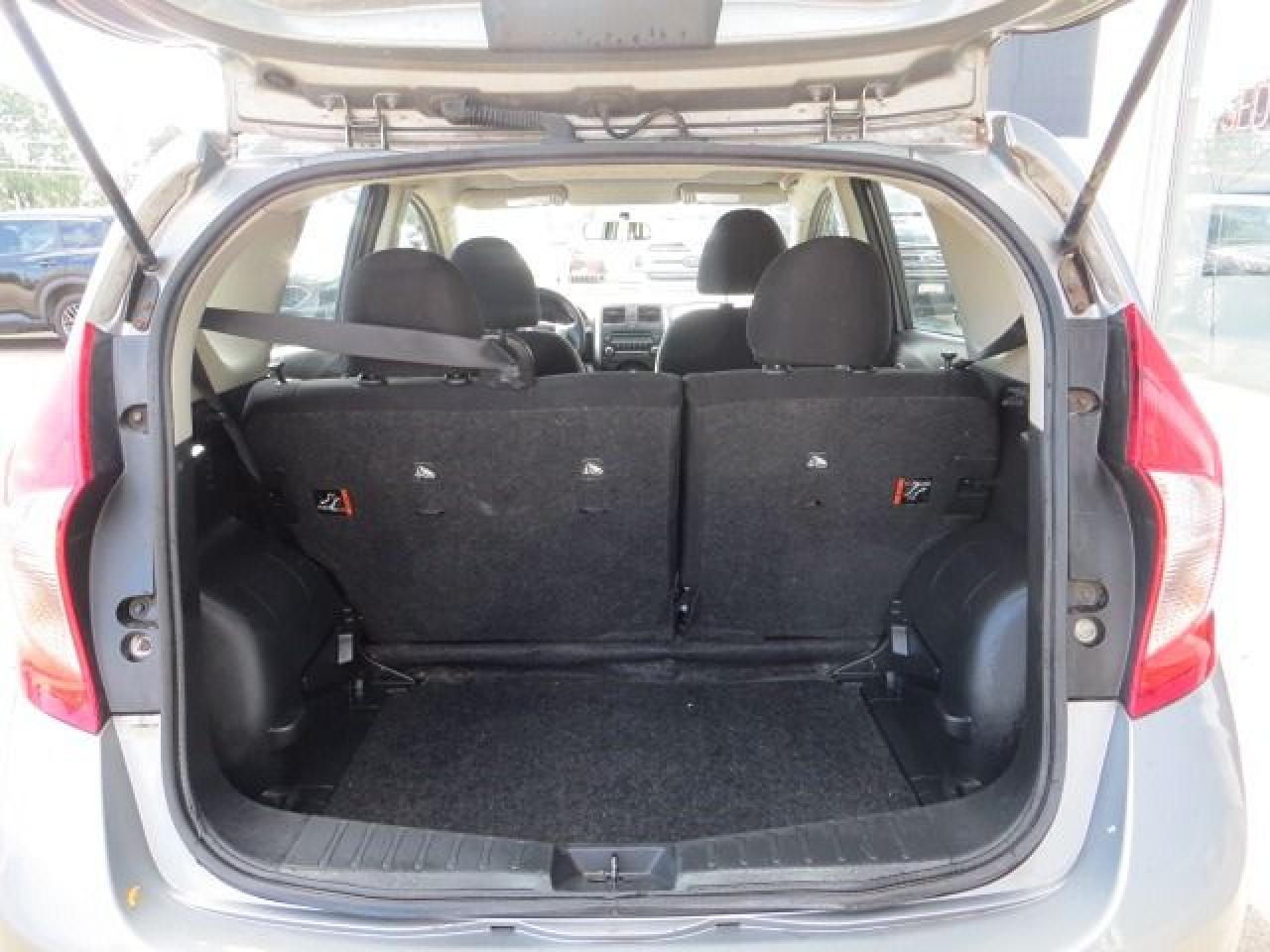 2014 Nissan Versa Note LOW KM, ONLY 105,000KM, AS IS AS TRADED - Photo #9