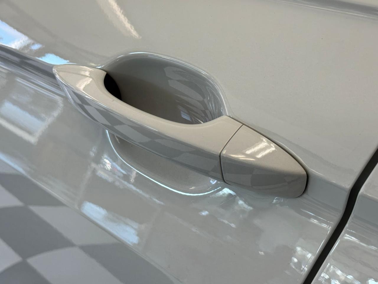 2022 Volkswagen Tiguan Trendline 4MOTION+ONE OWNER+CLEAN CARFAX Photo