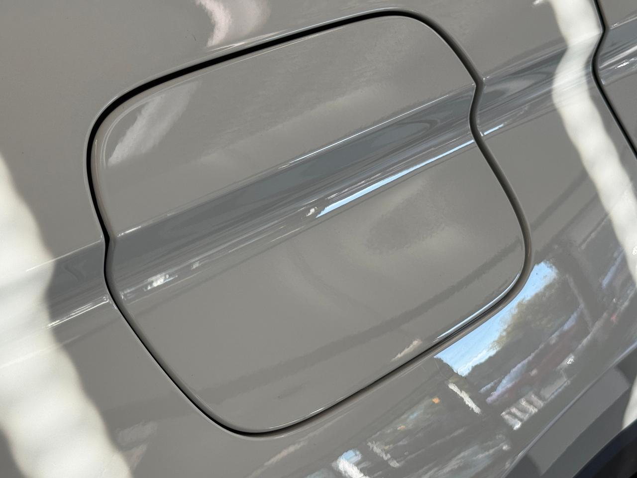 2022 Volkswagen Tiguan Trendline 4MOTION+ONE OWNER+CLEAN CARFAX Photo