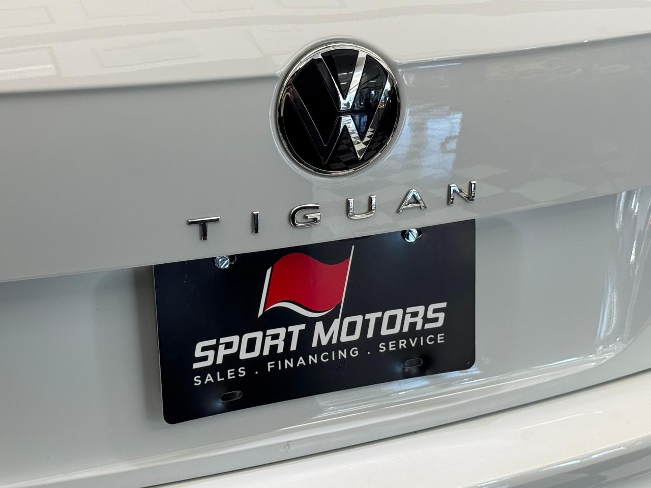 2022 Volkswagen Tiguan Trendline 4MOTION+ONE OWNER+CLEAN CARFAX Photo