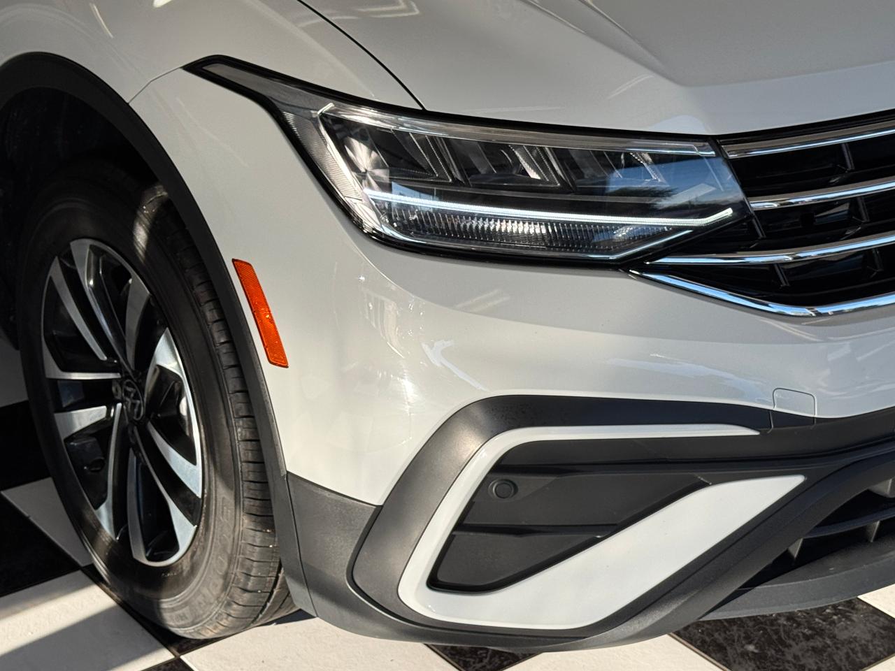 2022 Volkswagen Tiguan Trendline 4MOTION+ONE OWNER+CLEAN CARFAX Photo