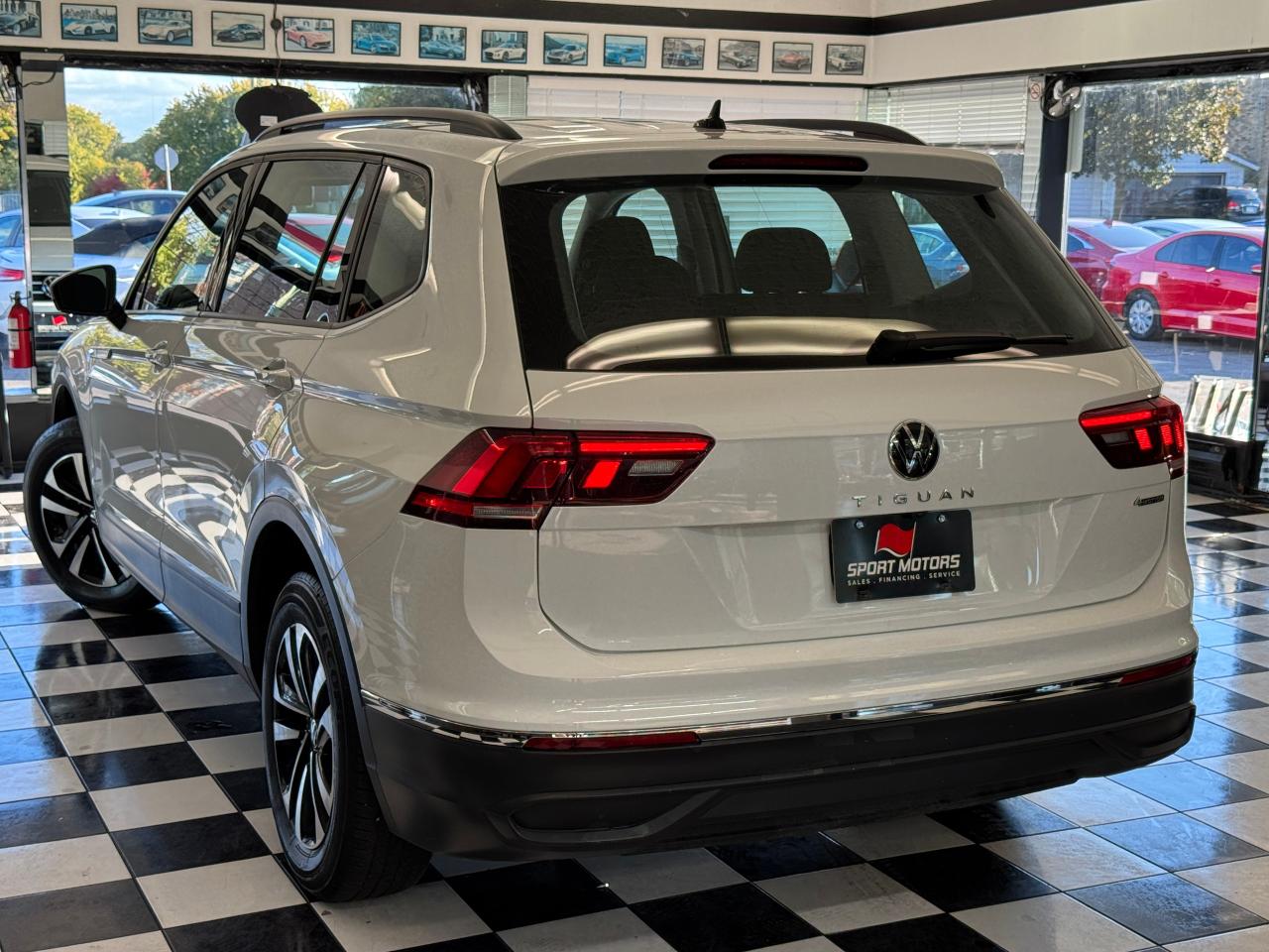 2022 Volkswagen Tiguan Trendline 4MOTION+ONE OWNER+CLEAN CARFAX Photo