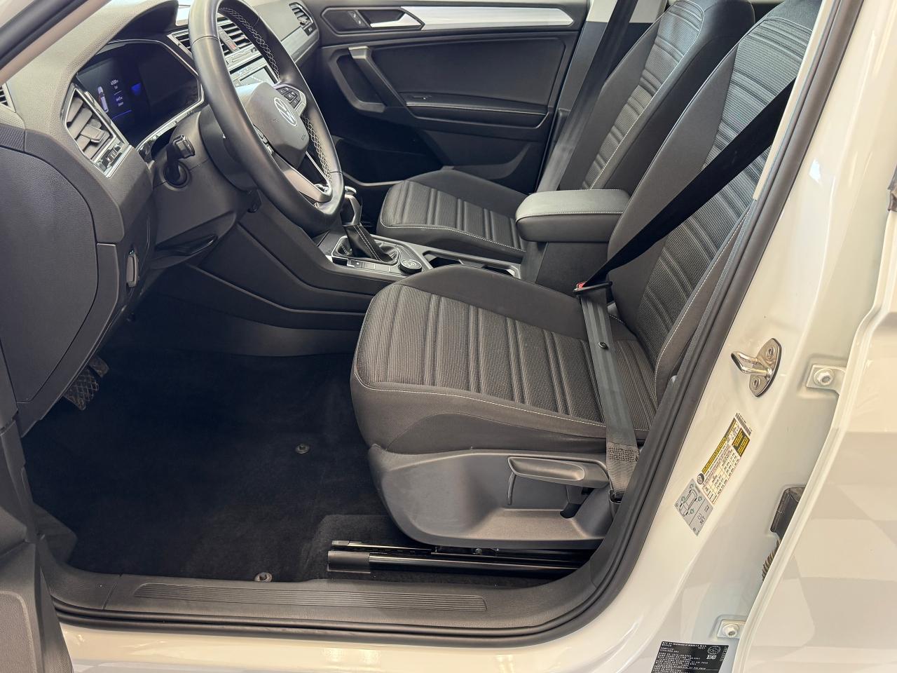 2022 Volkswagen Tiguan Trendline 4MOTION+ONE OWNER+CLEAN CARFAX Photo19