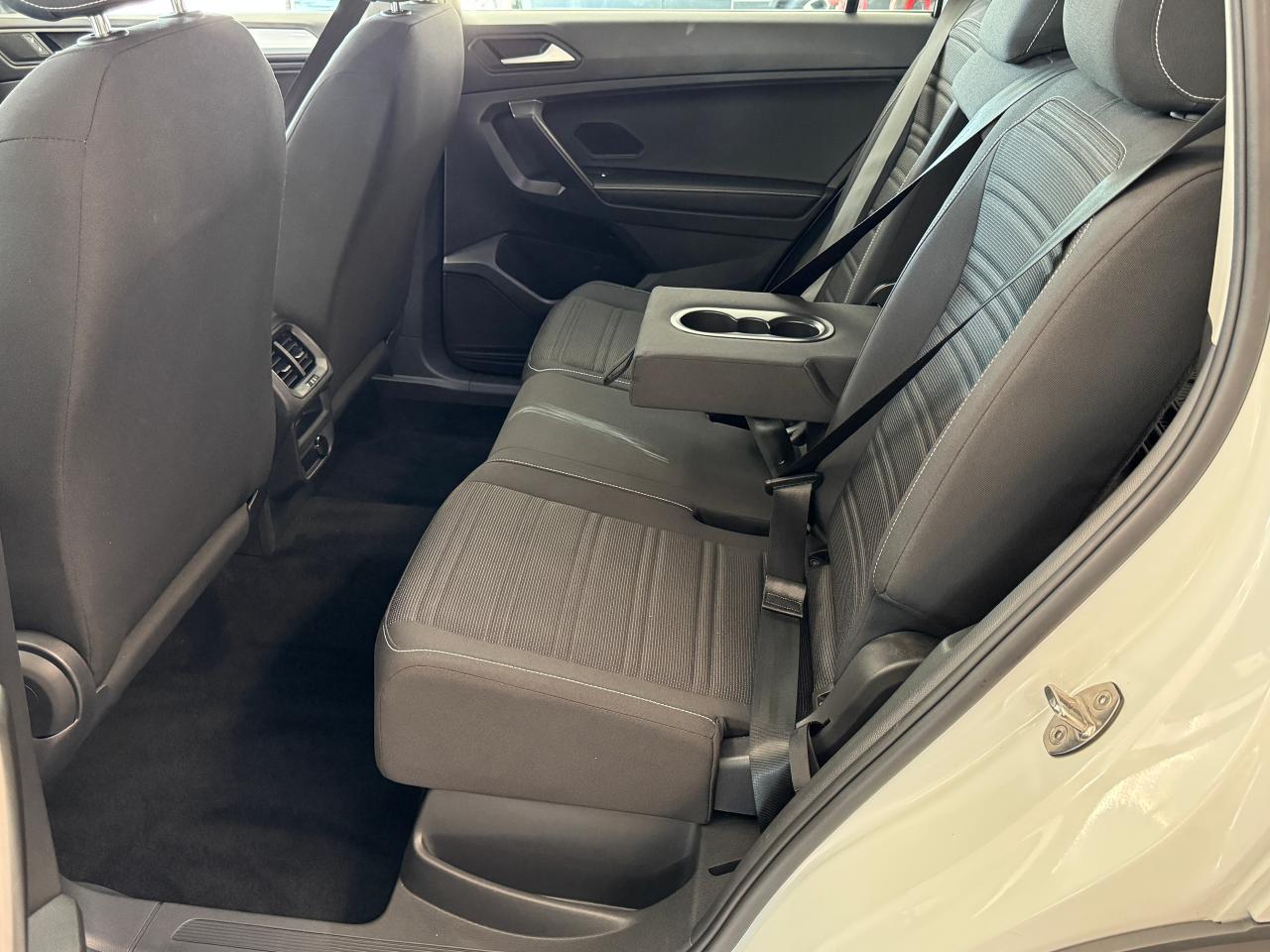 2022 Volkswagen Tiguan Trendline 4MOTION+ONE OWNER+CLEAN CARFAX Photo