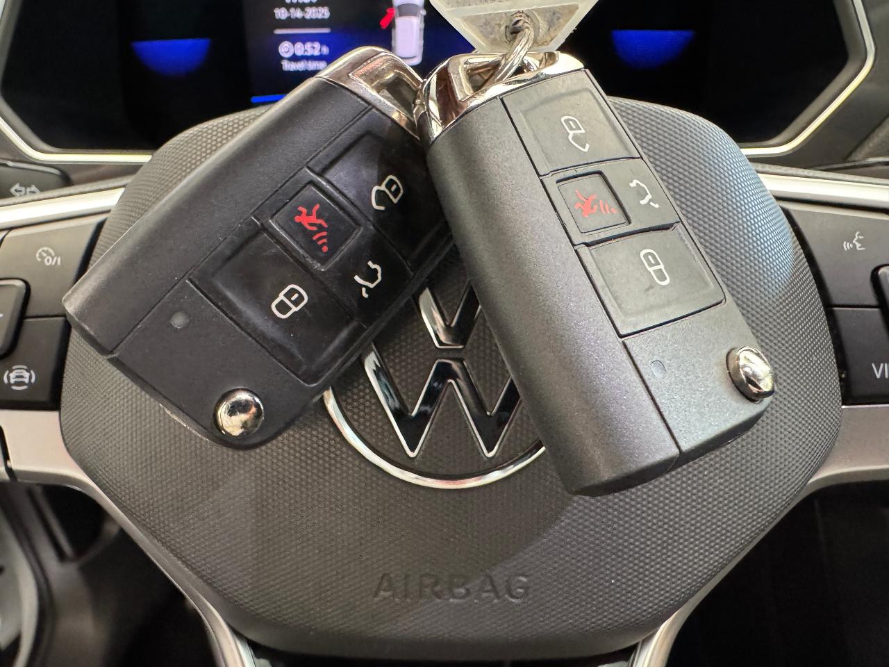 2022 Volkswagen Tiguan Trendline 4MOTION+ONE OWNER+CLEAN CARFAX Photo