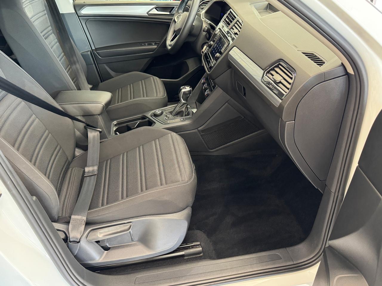 2022 Volkswagen Tiguan Trendline 4MOTION+ONE OWNER+CLEAN CARFAX Photo