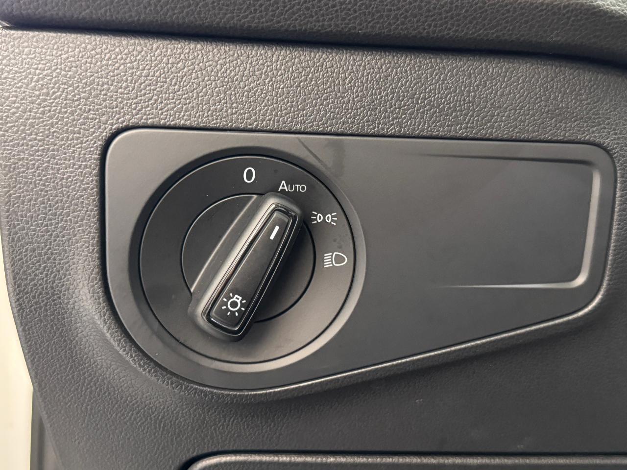 2022 Volkswagen Tiguan Trendline 4MOTION+ONE OWNER+CLEAN CARFAX Photo