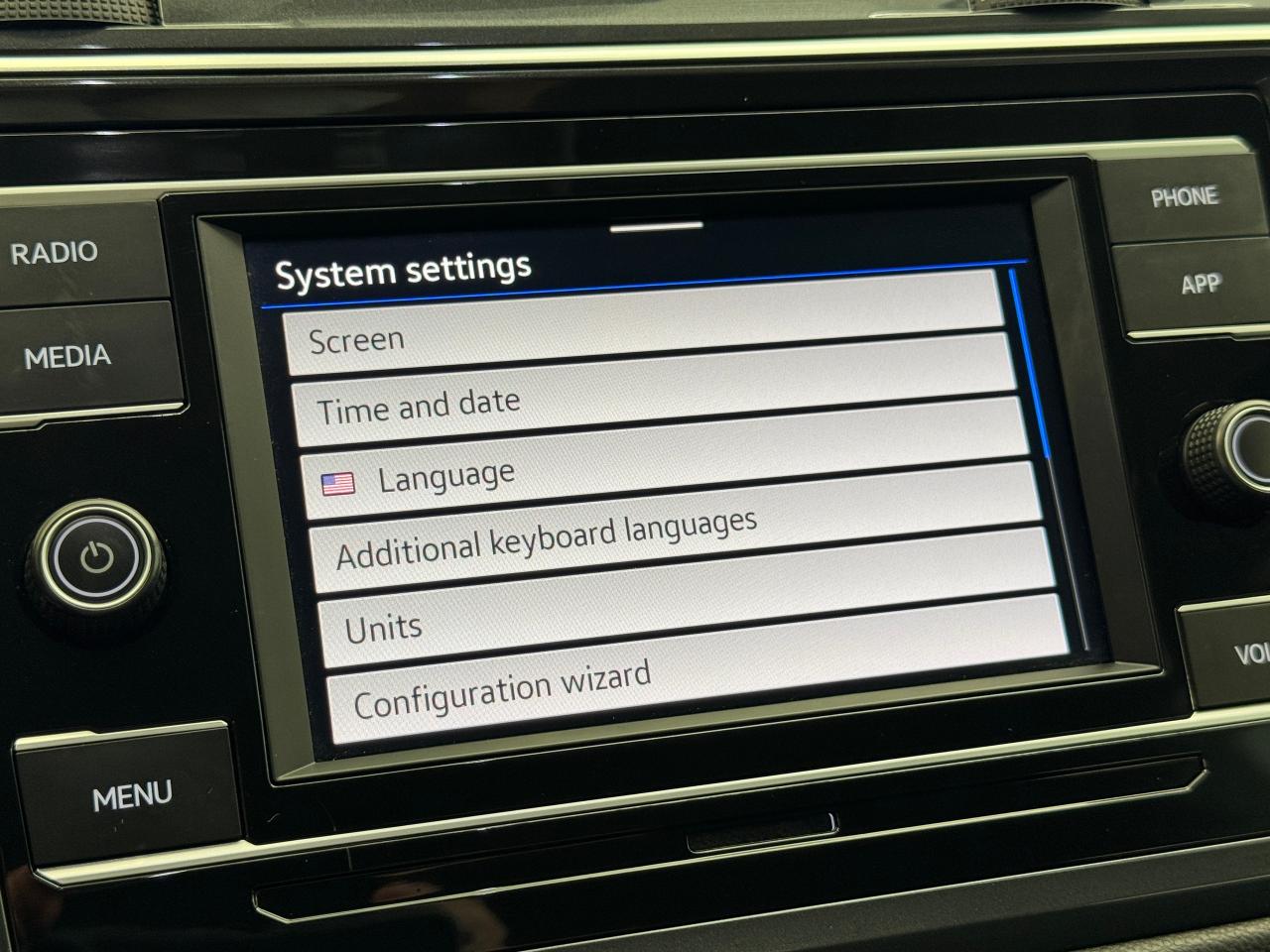 2022 Volkswagen Tiguan Trendline 4MOTION+ONE OWNER+CLEAN CARFAX Photo