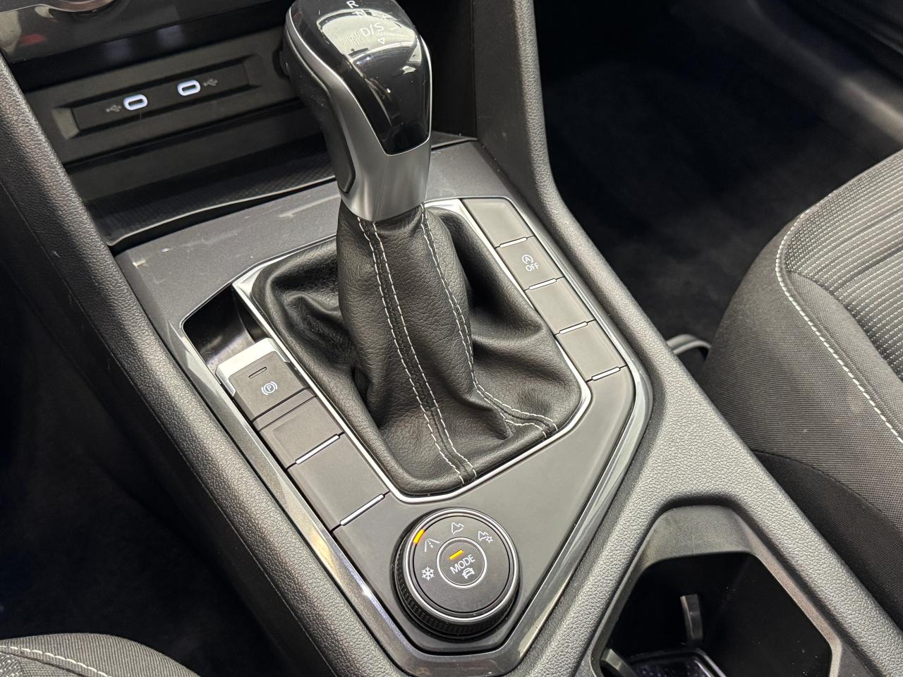 2022 Volkswagen Tiguan Trendline 4MOTION+ONE OWNER+CLEAN CARFAX Photo