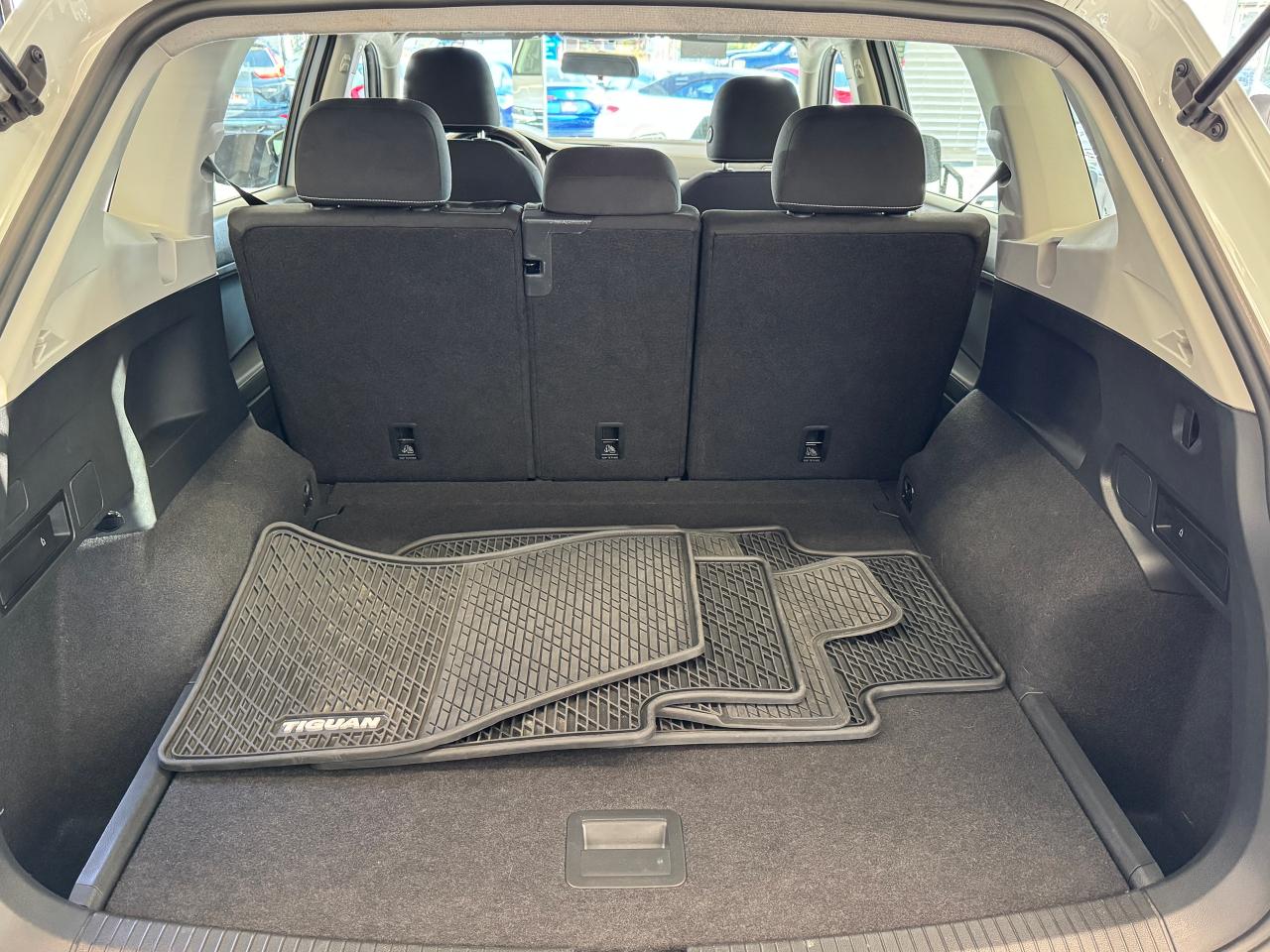 2022 Volkswagen Tiguan Trendline 4MOTION+ONE OWNER+CLEAN CARFAX Photo