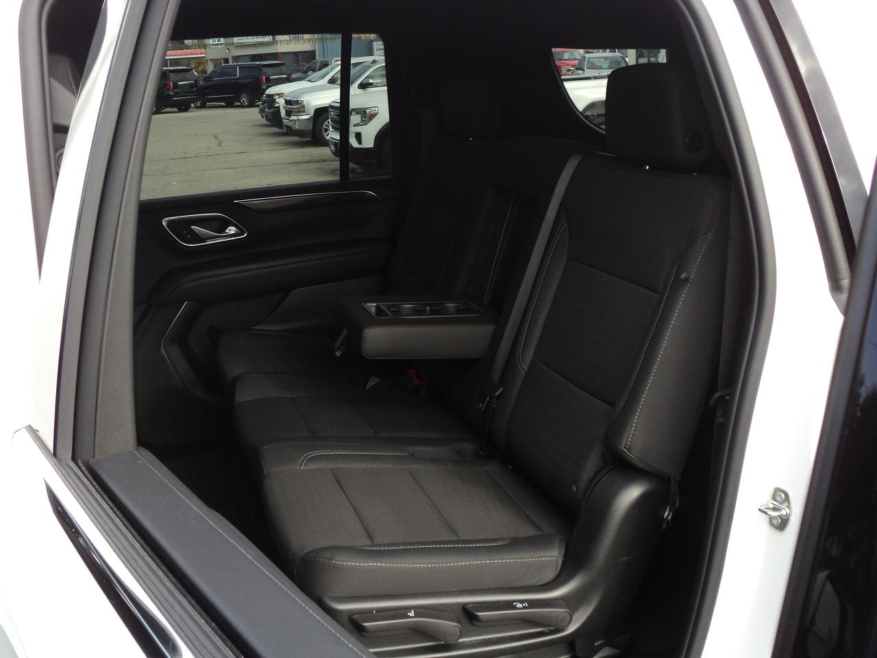 2023 GMC Yukon XL SLE 4WD5.3L8cyl 8Passenger DualPowerSeats&Climate - Photo #12