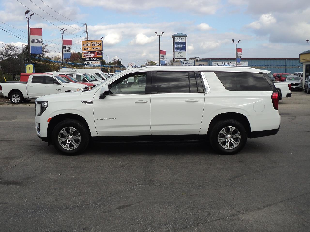 2023 GMC Yukon XL SLE 4WD5.3L8cyl 8Passenger DualPowerSeats&Climate - Photo #6