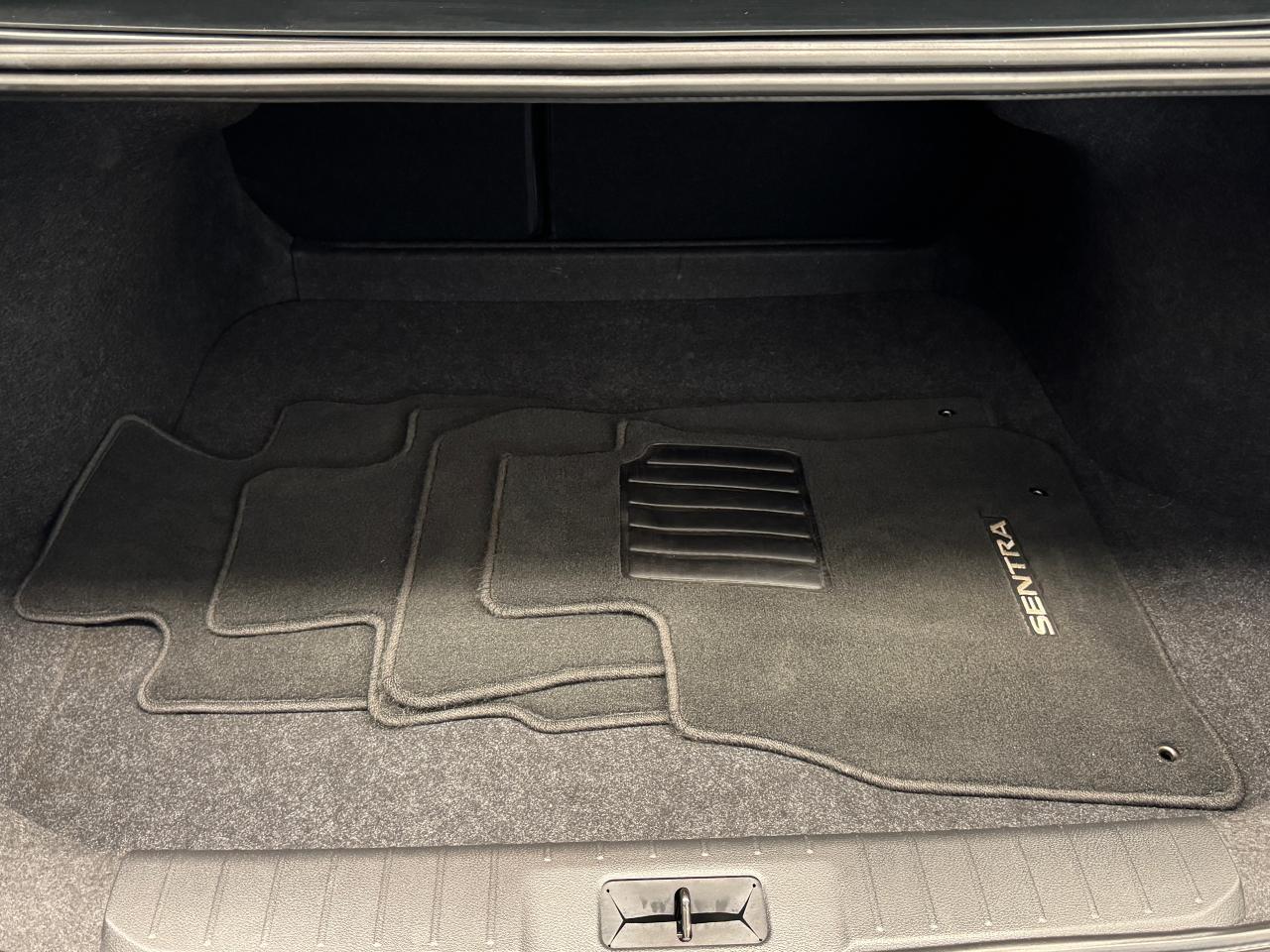 2024 Nissan Sentra SV+AdaptiveCruise+LIKE NEW! ONE OWNER+CLEAN CARFAX Photo