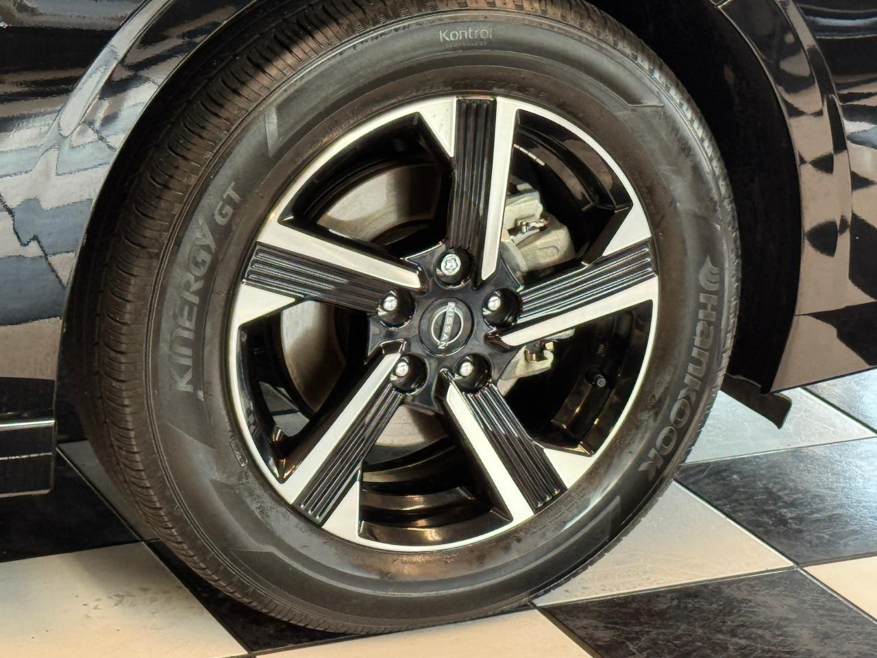 2024 Nissan Sentra SV+AdaptiveCruise+LIKE NEW! ONE OWNER+CLEAN CARFAX Photo